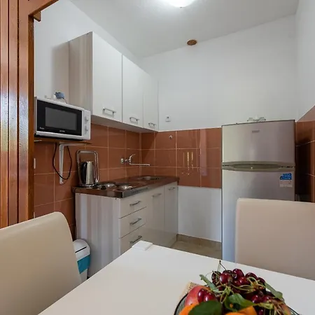 Mila Apartman Gornji Karin