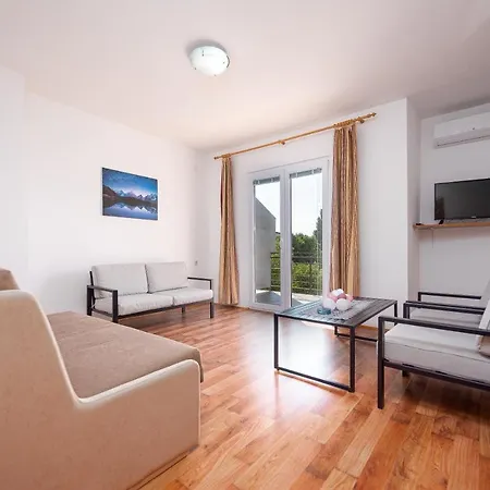 Mila Apartman