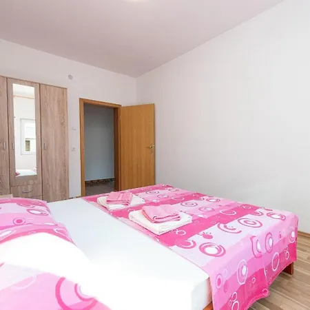 Mila Apartman