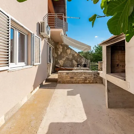 Appartement Mila Gornji Karin