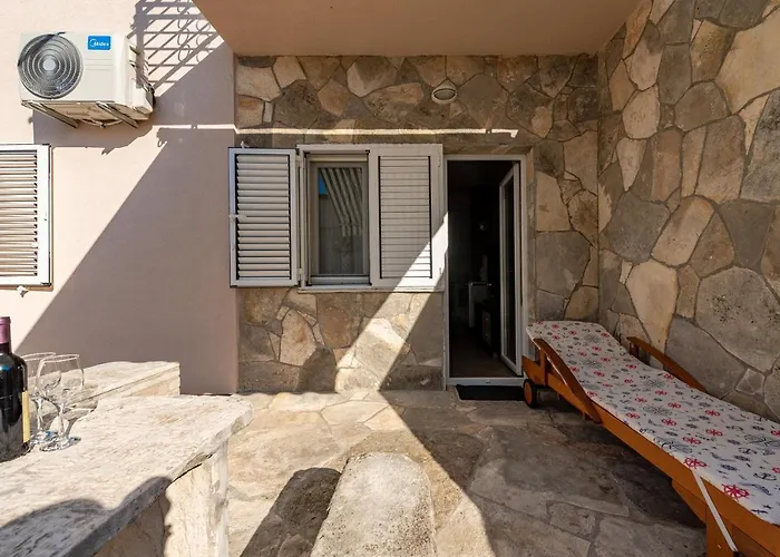 Apartment Mila Gornji Karin