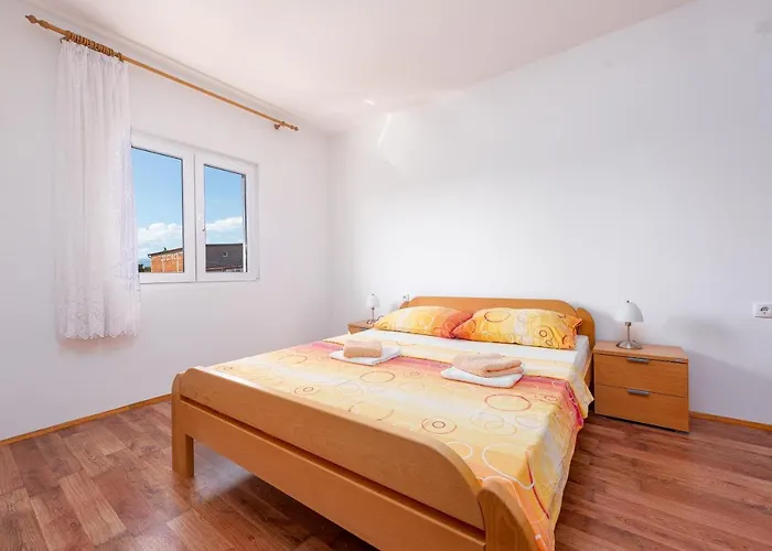 Apartment Mila Gornji Karin